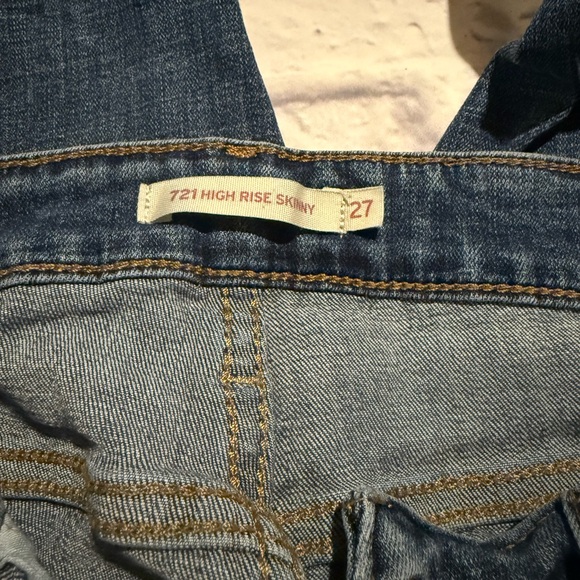 Levi's Denim High Rise Skinny Jeans - Picture 5 of 5